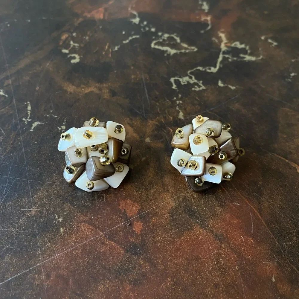 Vintage Brown & Tan Beaded Clip On Earrings Retro Neutral Statement Jewelry